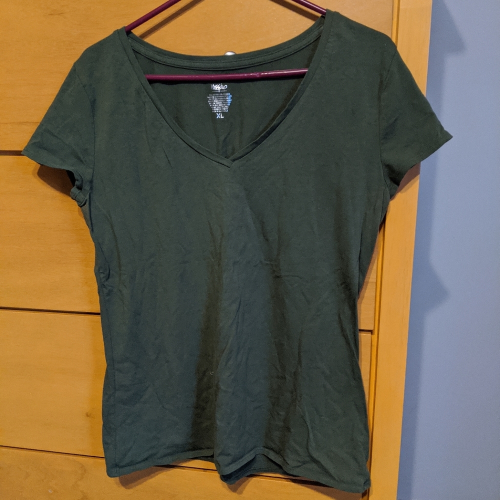 Tee shirt